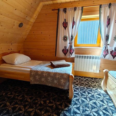 Domek W Zebie Z Jacuzii I Sauna W Cenie Зомб Экстерьер фото