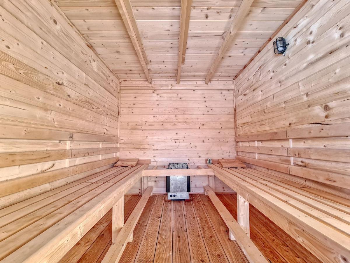 Domek W Zebie Z Jacuzii I Sauna W Cenie Зомб Экстерьер фото