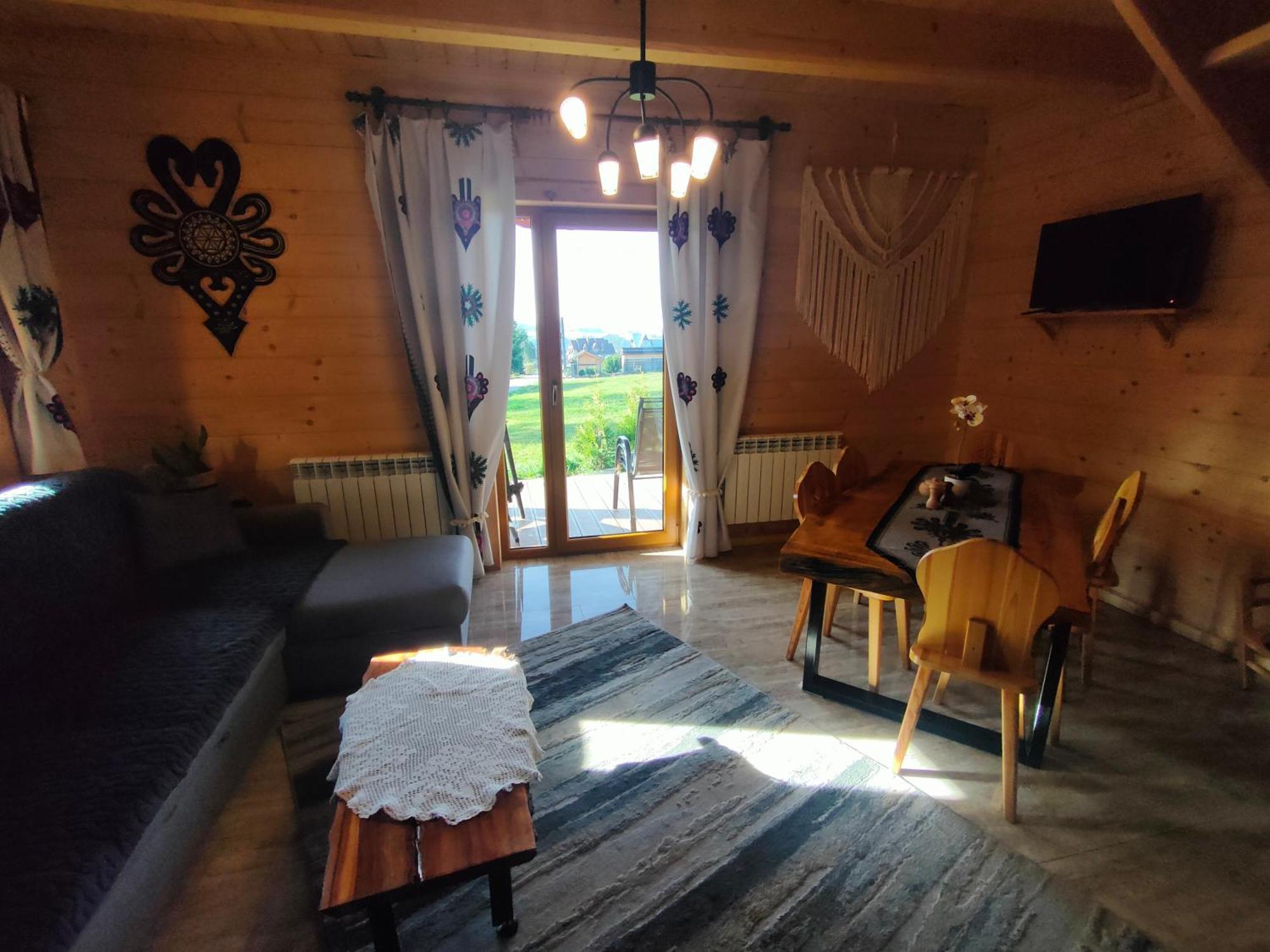 Domek W Zebie Z Jacuzii I Sauna W Cenie Зомб Экстерьер фото