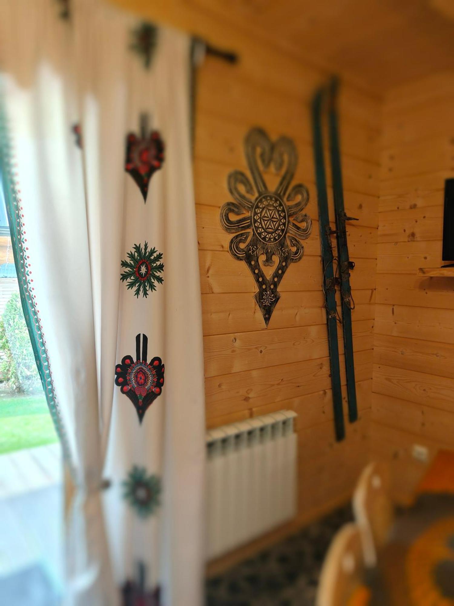 Domek W Zebie Z Jacuzii I Sauna W Cenie Зомб Экстерьер фото
